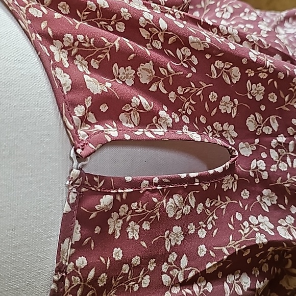 Dress - Picture 4 of 8